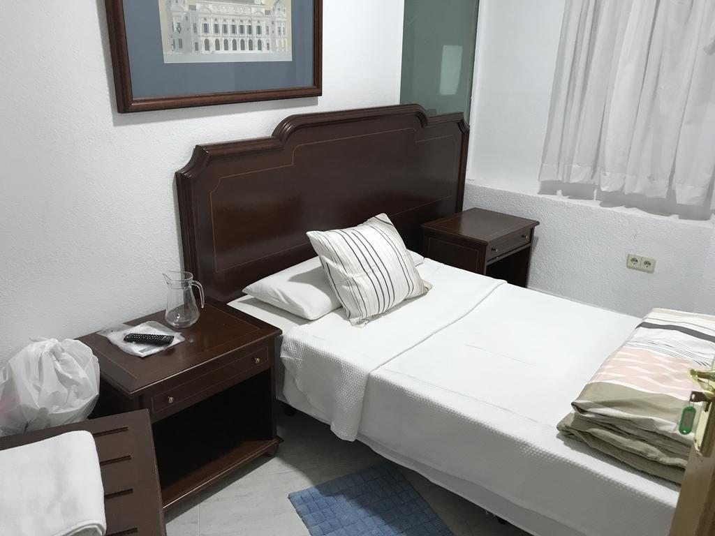 Hostal Lavapies Madrid Esterno foto