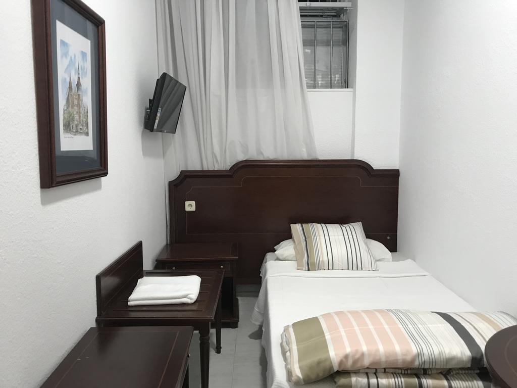 Hostal Lavapies Madrid Esterno foto