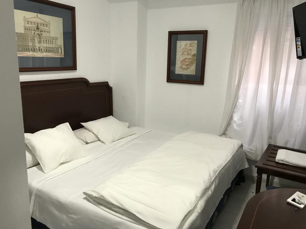 Hostal Lavapies Madrid Esterno foto