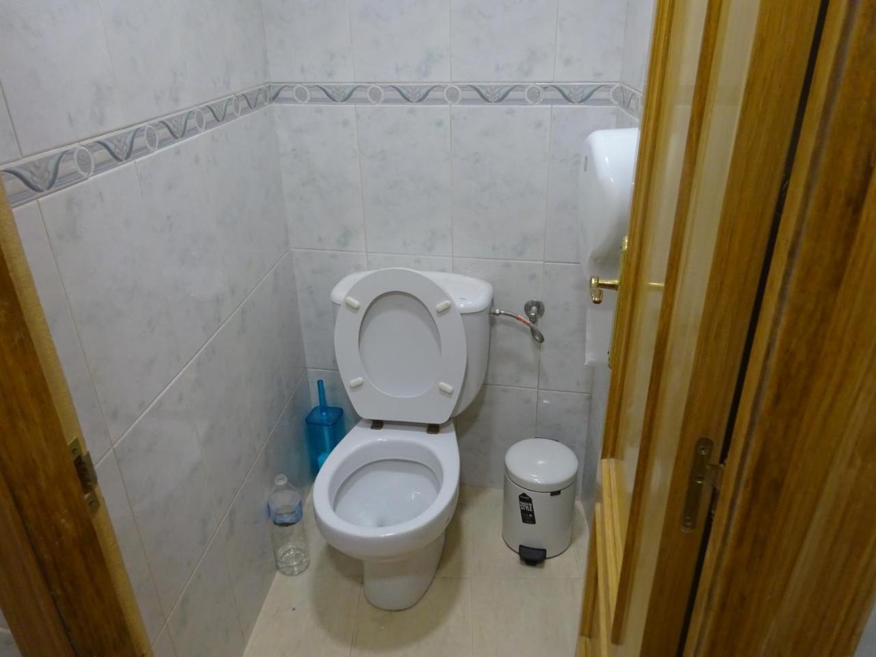 Hostal Lavapies Madrid Esterno foto