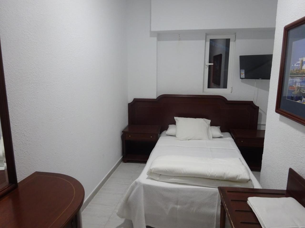 Hostal Lavapies Madrid Esterno foto