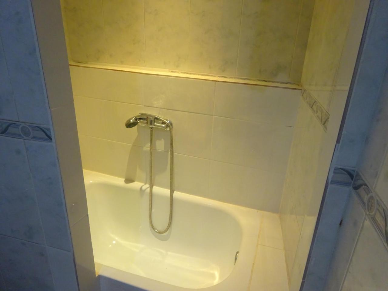 Hostal Lavapies Madrid Esterno foto